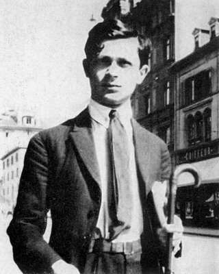 tristan-tzara-zurich-1917