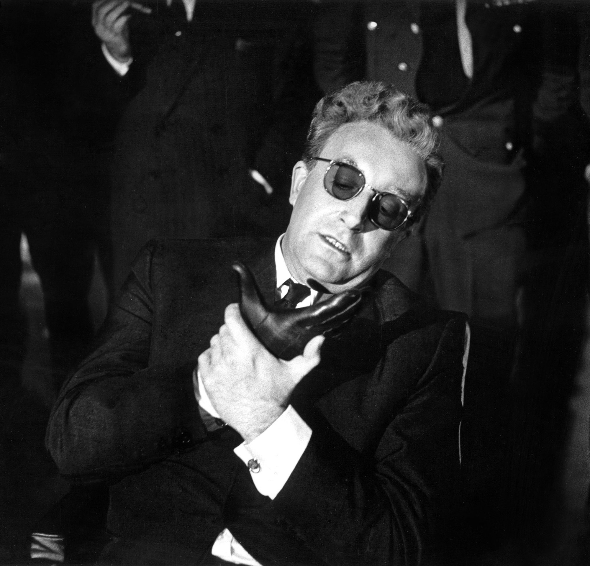 Ο Πήτερ Σέλλερς ως Δρ. Strangelove, στην ταινία του Στάνλεϋ Κιούμπρικ " SOS Πεντάγωνο καλεί Μόσχα"